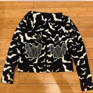 Living dead souls Sz M RARE Black, red, white with bat pockets.